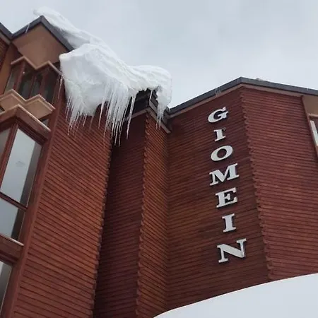 Frazione Cervinia 아파트 *